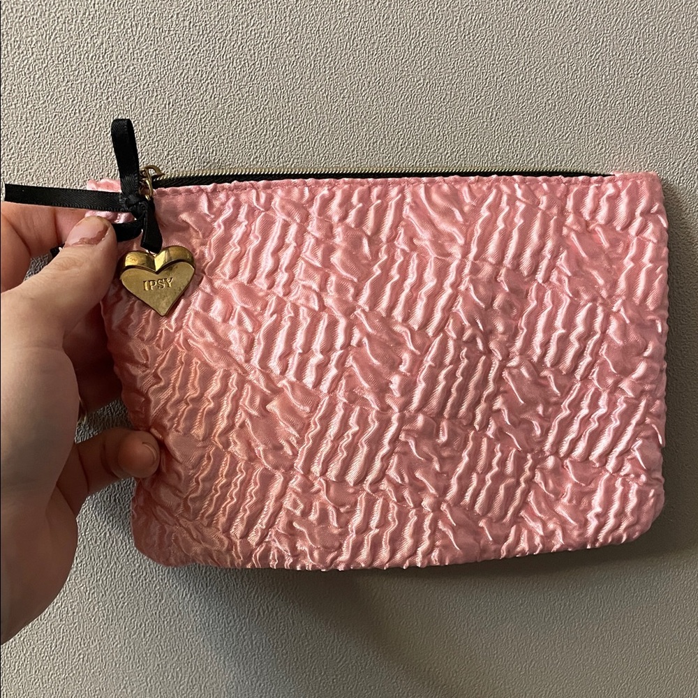 FREE WITH 5/$25 MAKEUP PURCHASE! Ipsy Elegant Pink Quilted Cosmetic Pouch